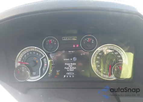 2016 Ram 1500 Laramie z USA, uszkodzony, nr VIN 1C6RR7NT1GS161908